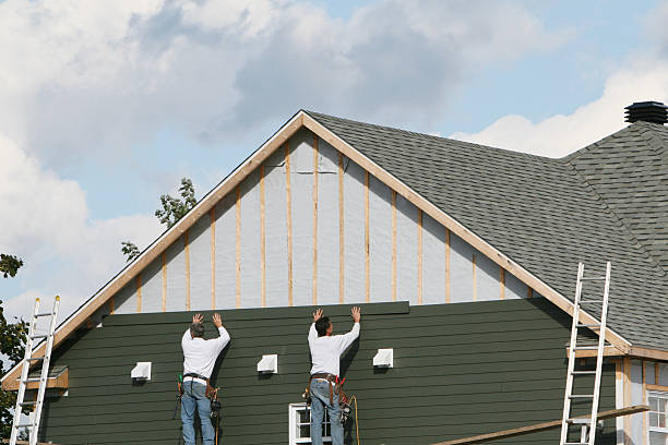 Professional Siding Replacement technician working in Grantville, PA